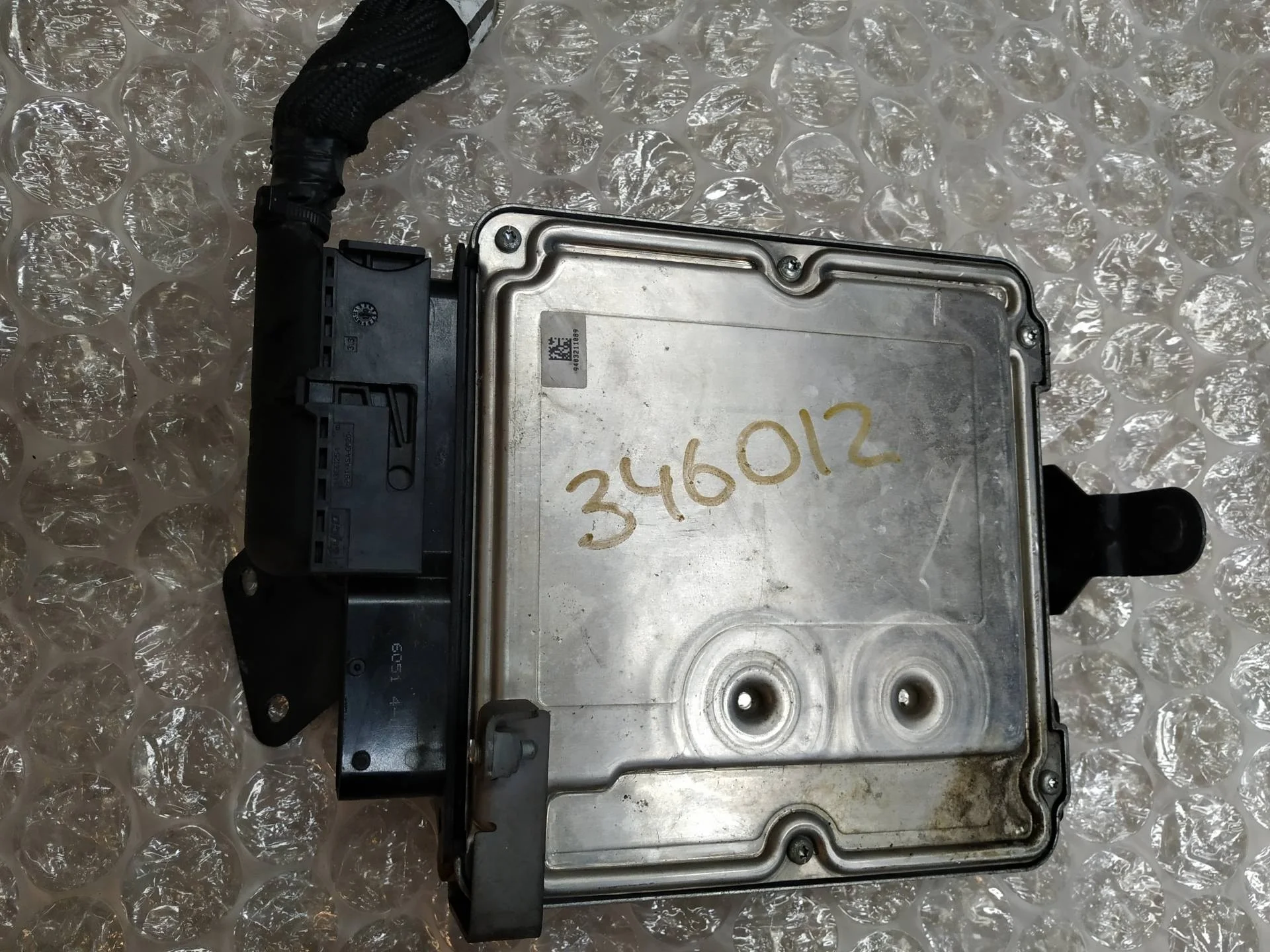 блок управления двигателем Volkswagen Touareg 2  2013