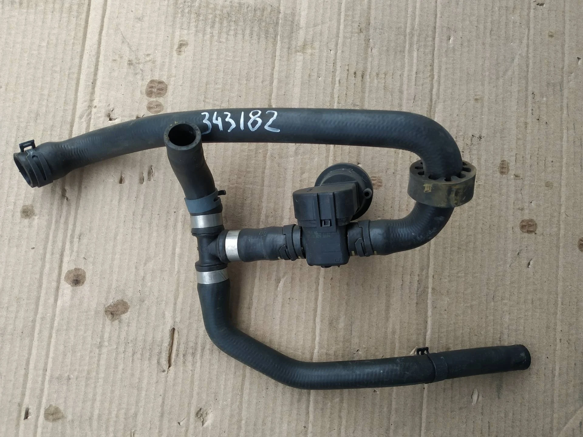 кран отопителя (печки) Volkswagen Touareg 2  2013