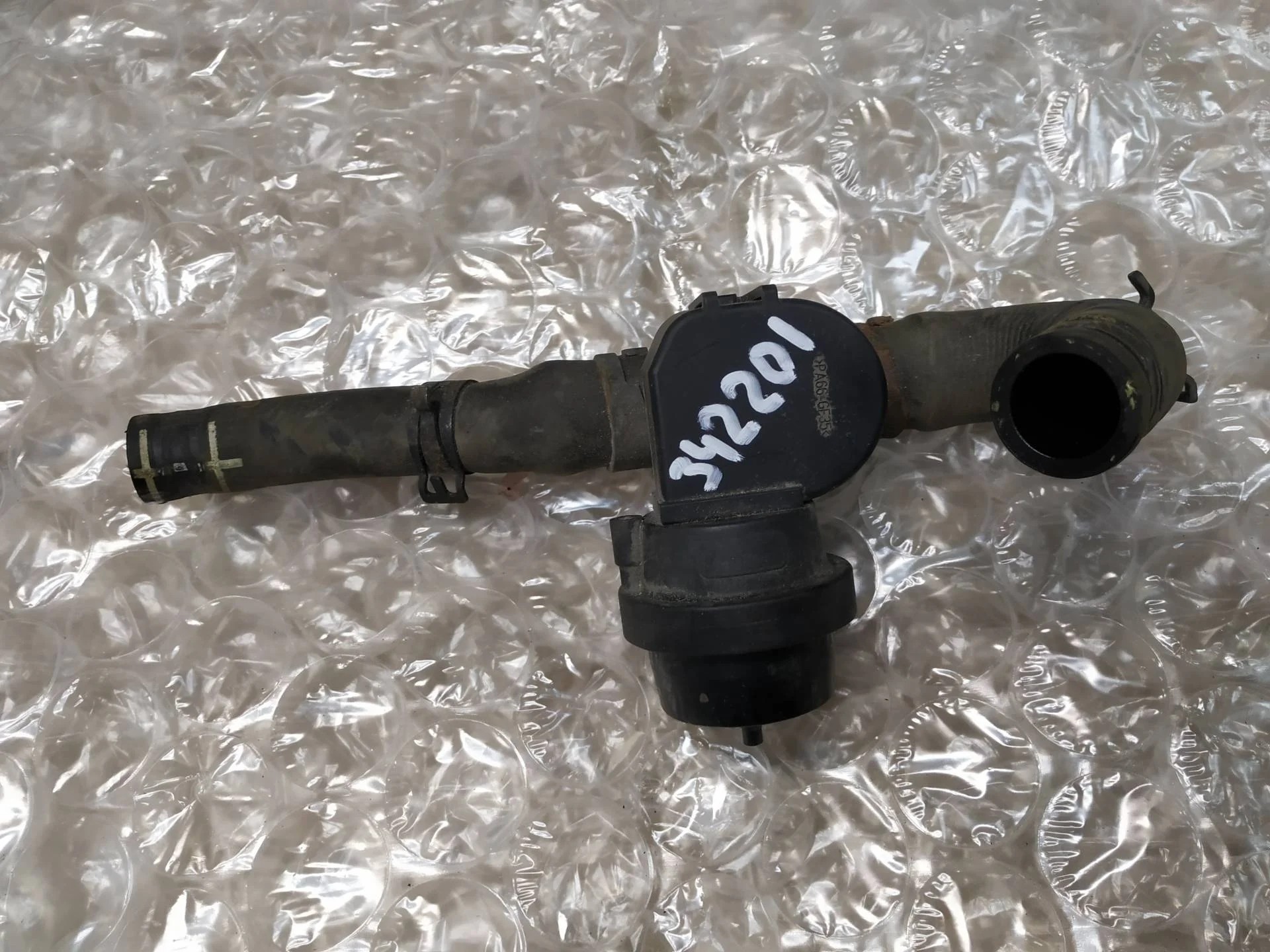 кран отопителя (печки) Volkswagen Touareg 2  2013