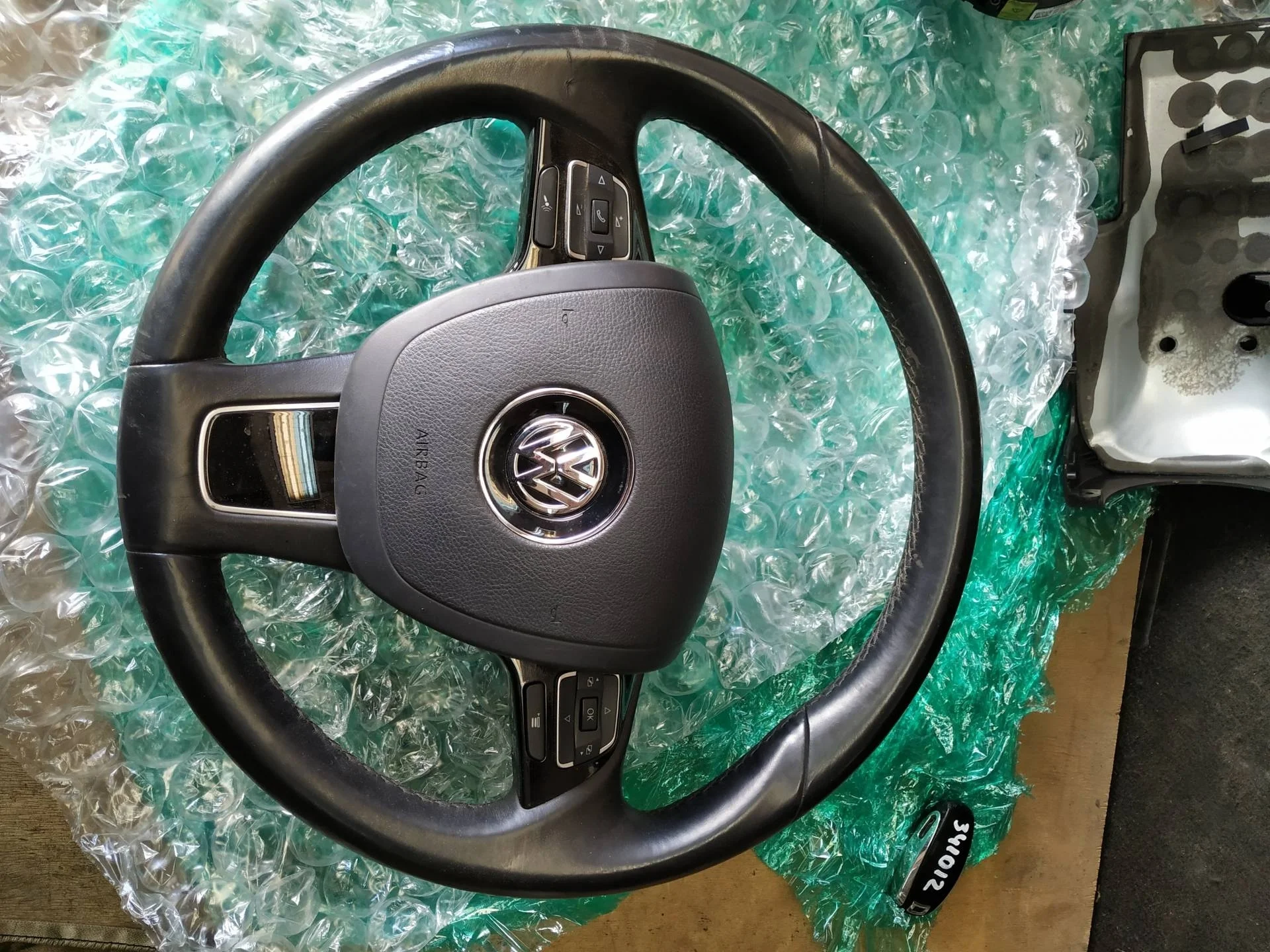 руль Volkswagen Touareg 2  2013