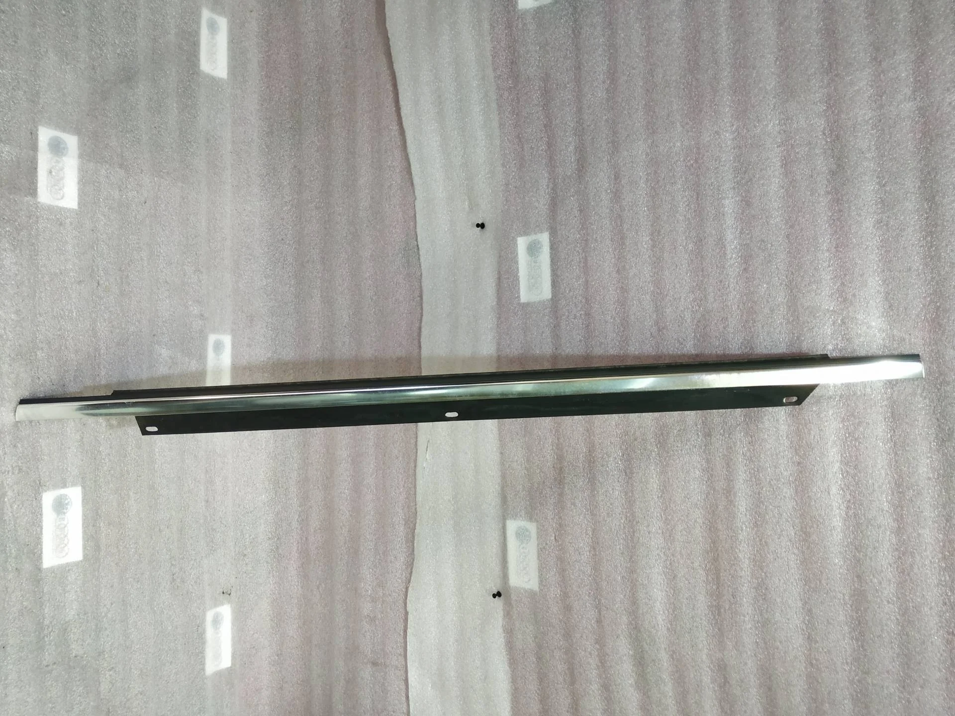 молдинг двери задней правой Audi Q7  2008