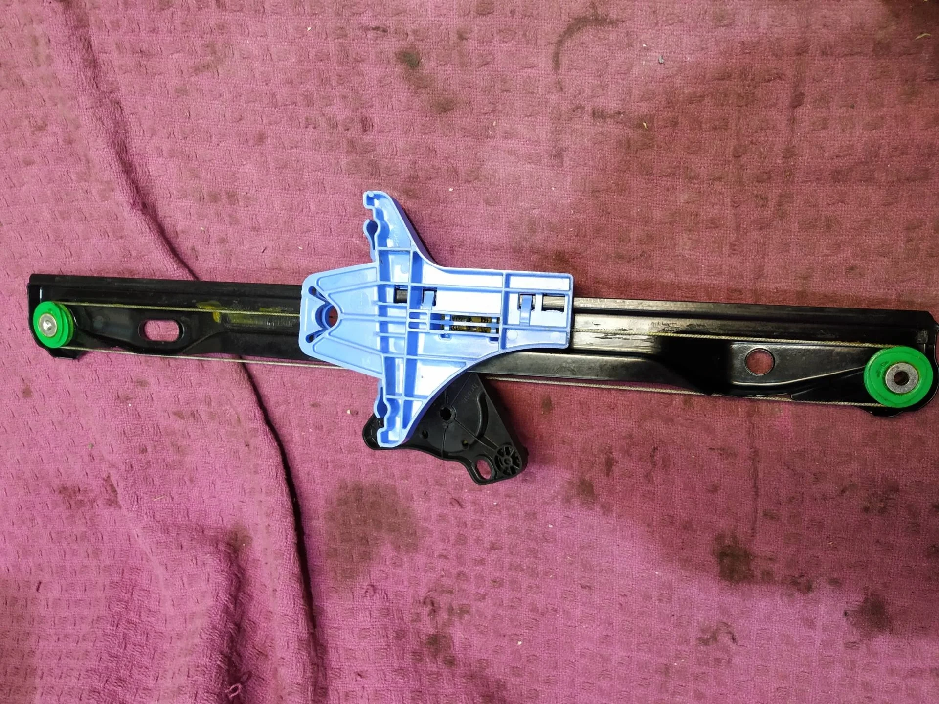 стеклоподъемник задний левый Volkswagen Tiguan  2009