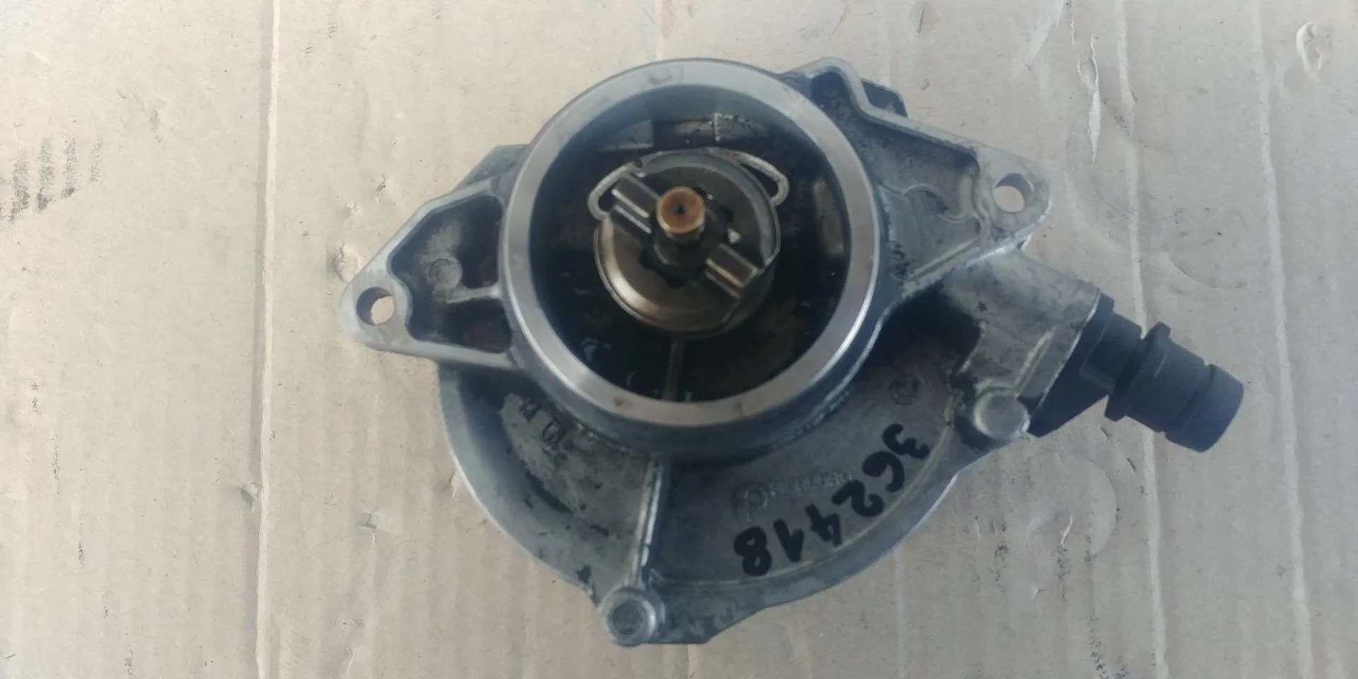 вакуумный насос Audi Q7  2008