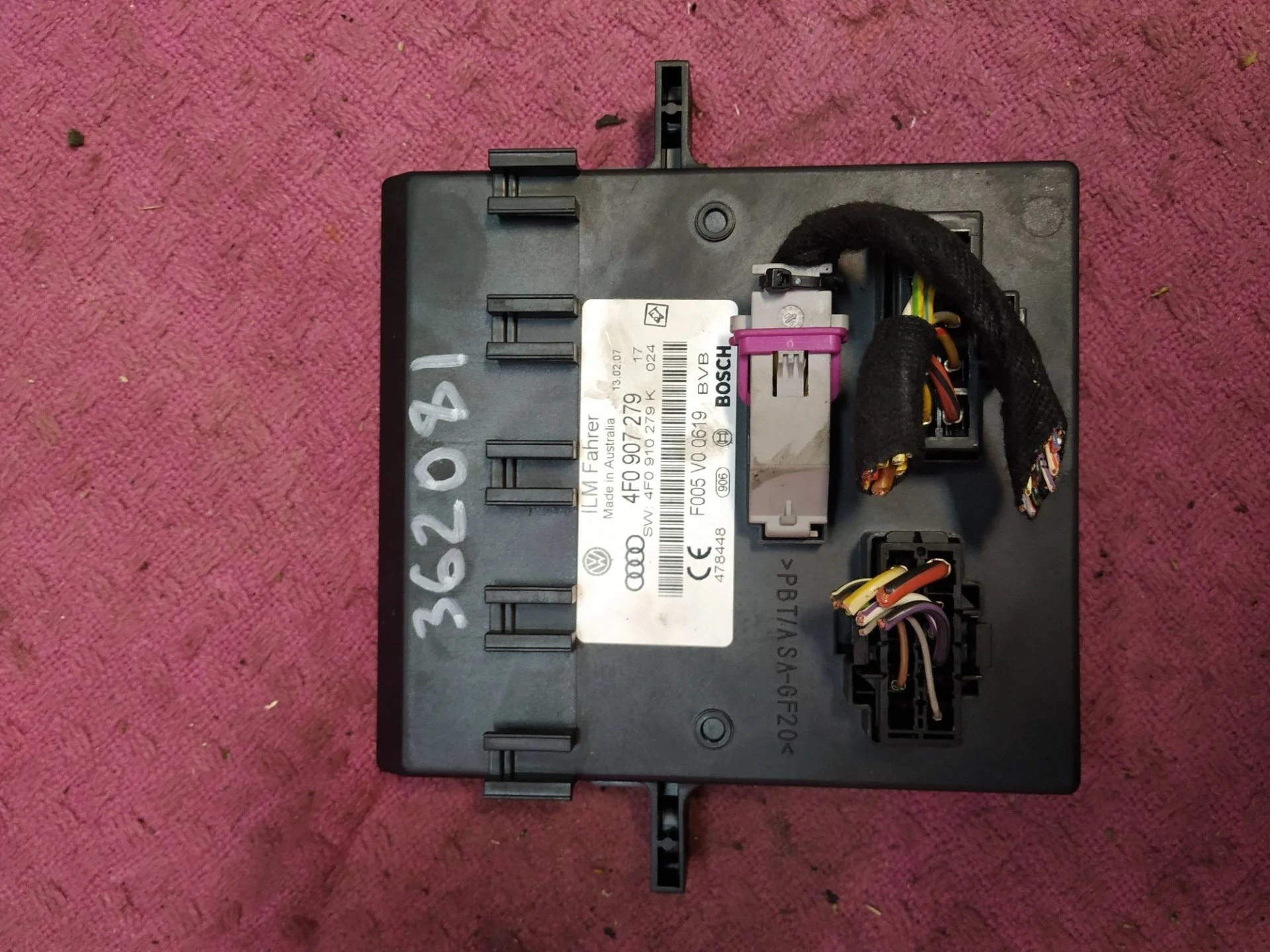 блок управления BCM (бортовой сети) Audi Q7  2013