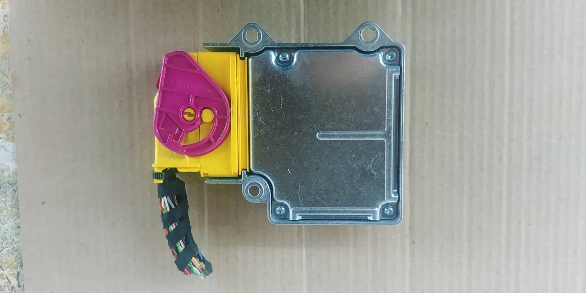 блок управления подушками безопасности Volkswagen Passat CC  2010