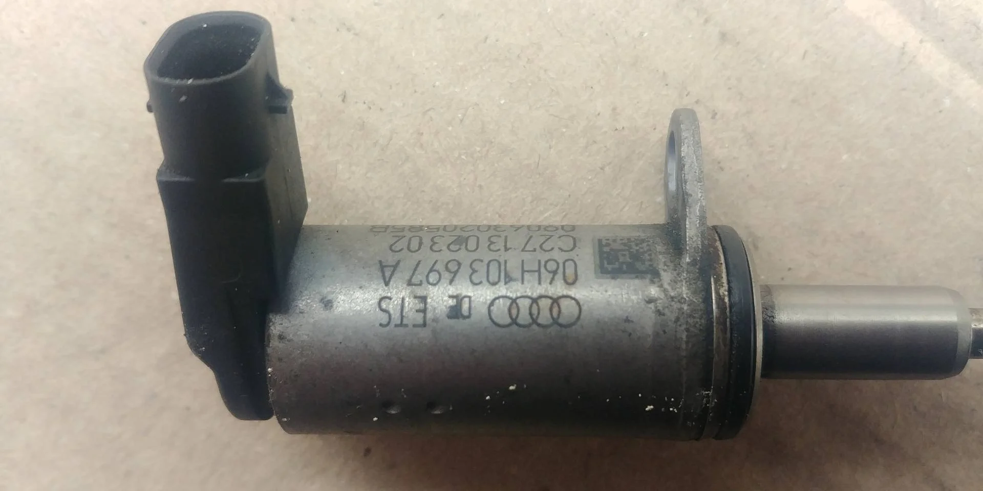 электромагнитный клапан Audi A5 8T  2009