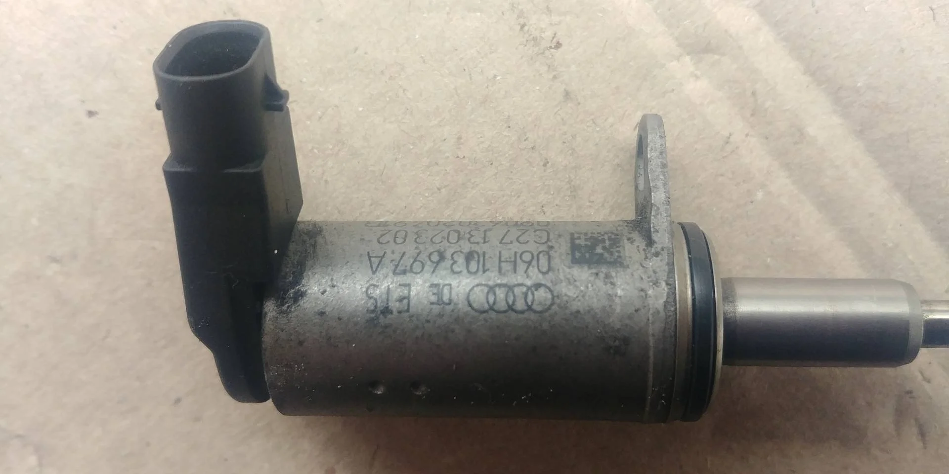 электромагнитный клапан Audi A5 8T  2009