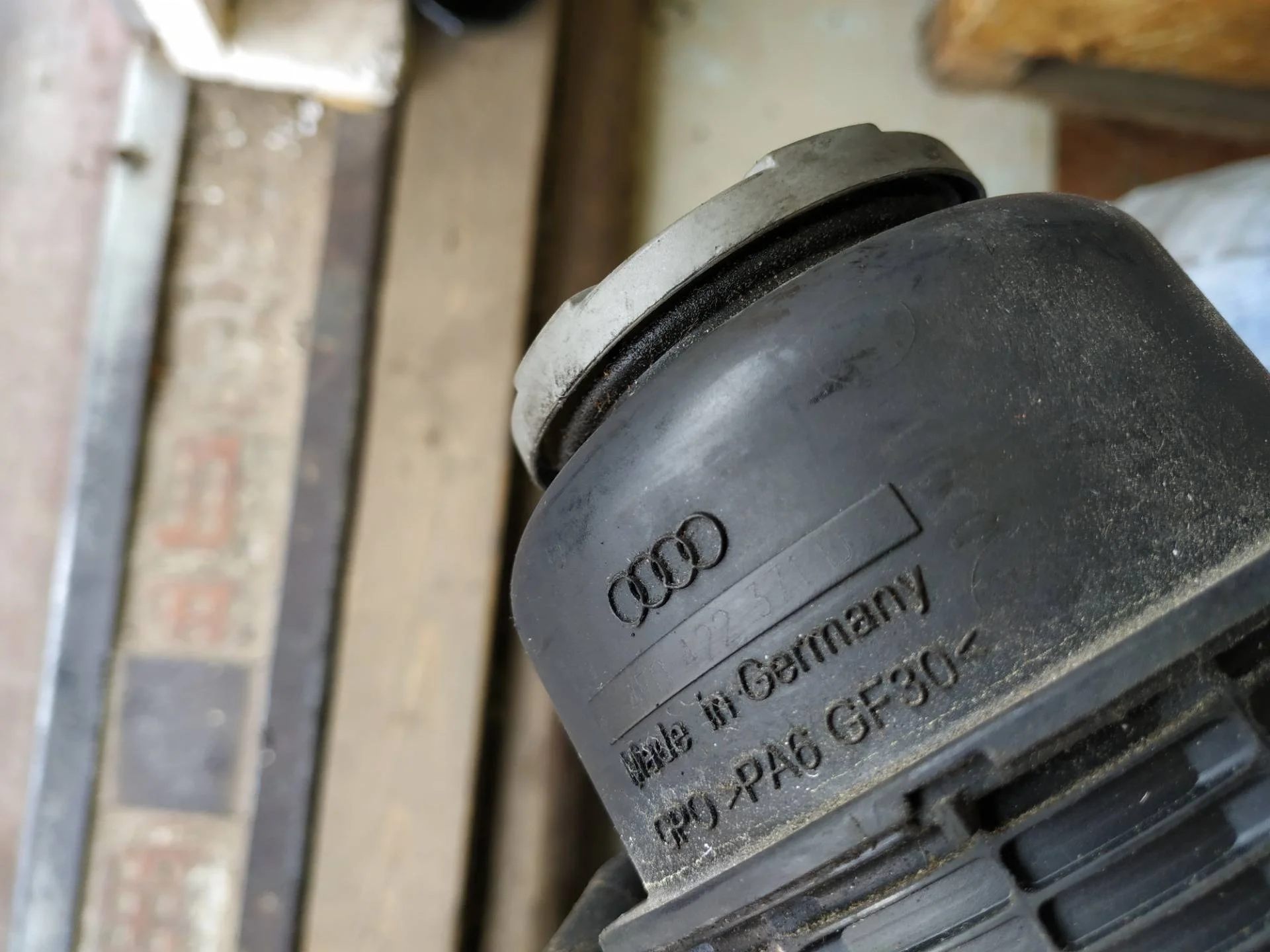 бачок гидроусилителя Audi Q5  2010