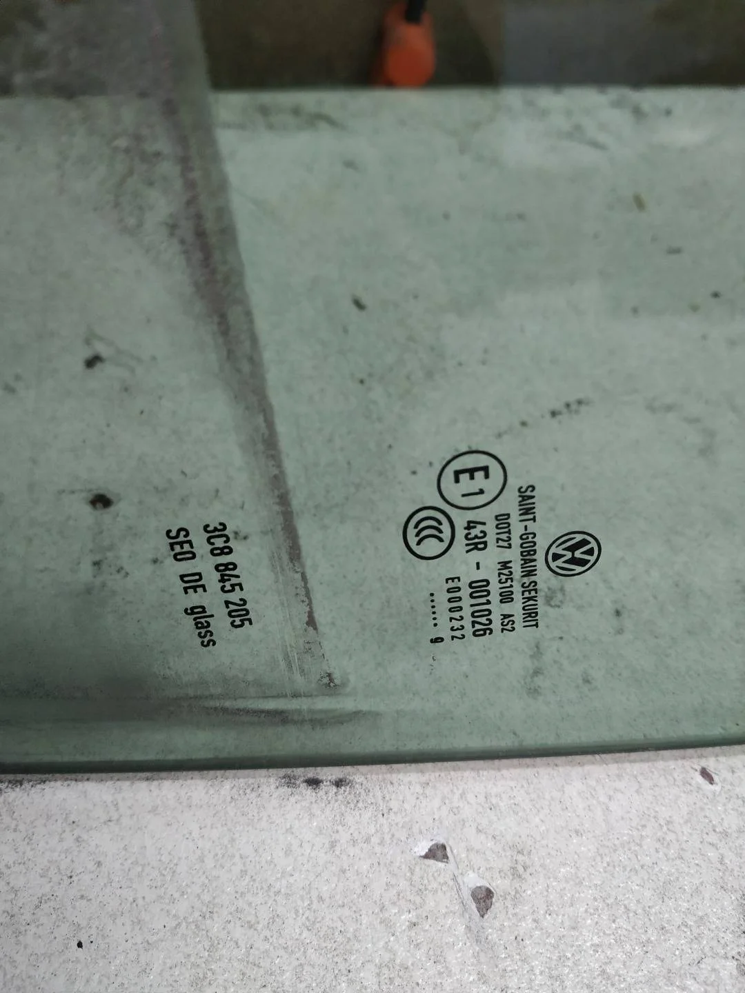 стекло двери задней левой Volkswagen Passat CC  2008