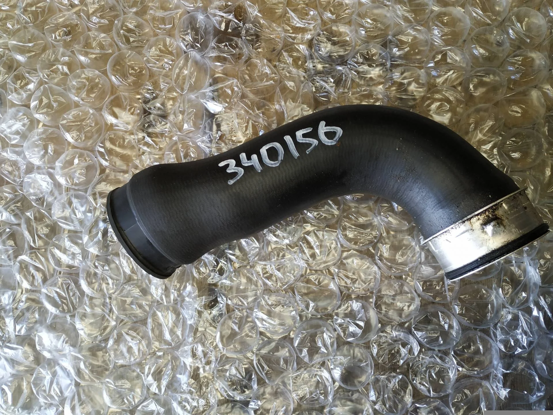 патрубок интеркулера левый Volkswagen Passat CC  2008