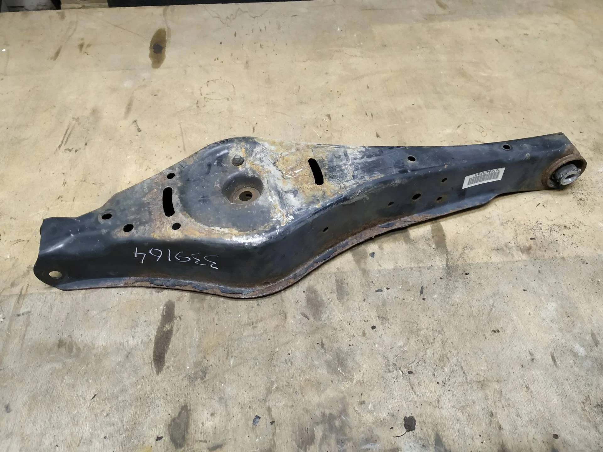 рычаг задний Volkswagen Passat CC  2008