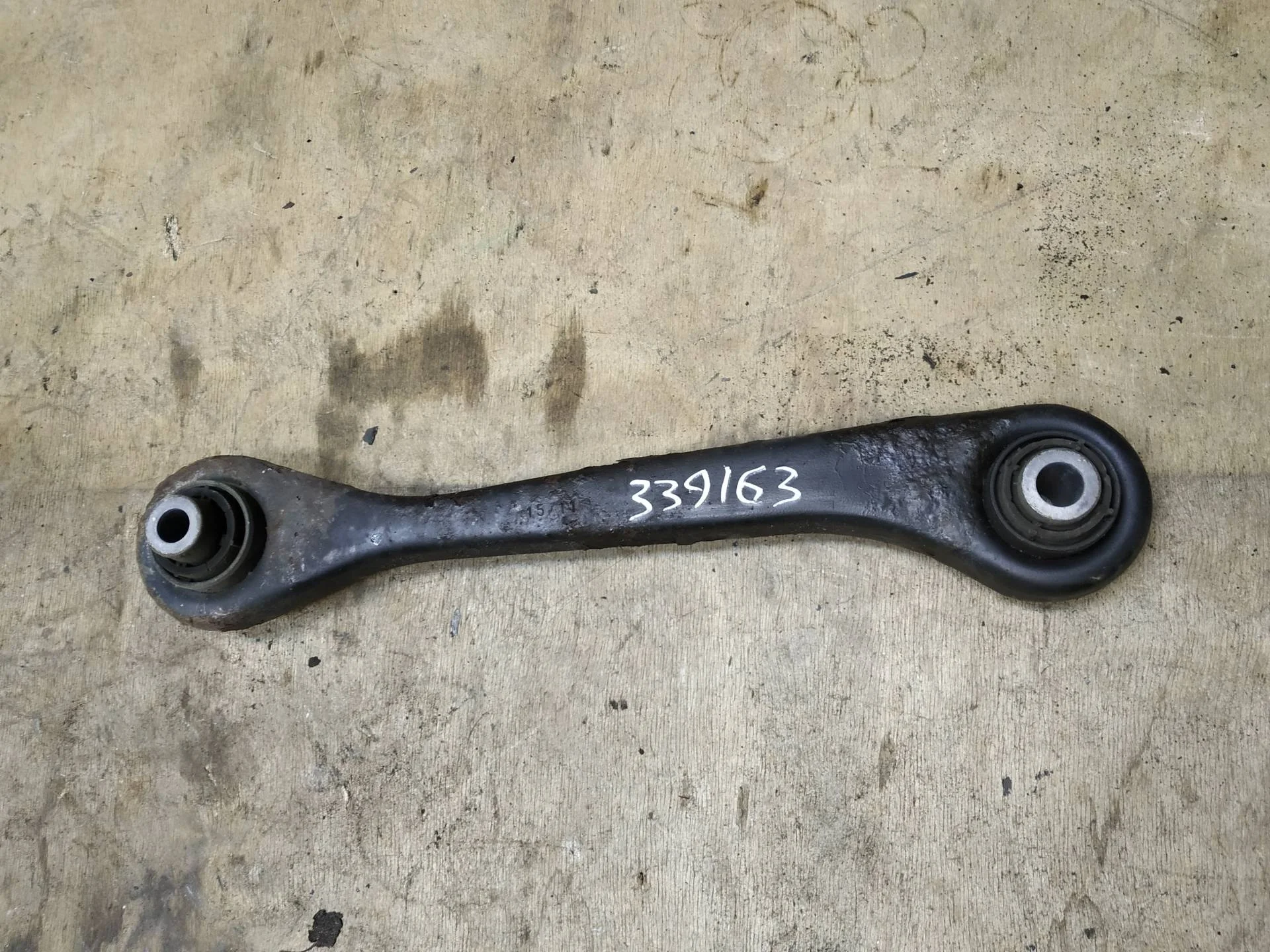 рычаг задний правый Volkswagen Passat CC  2008