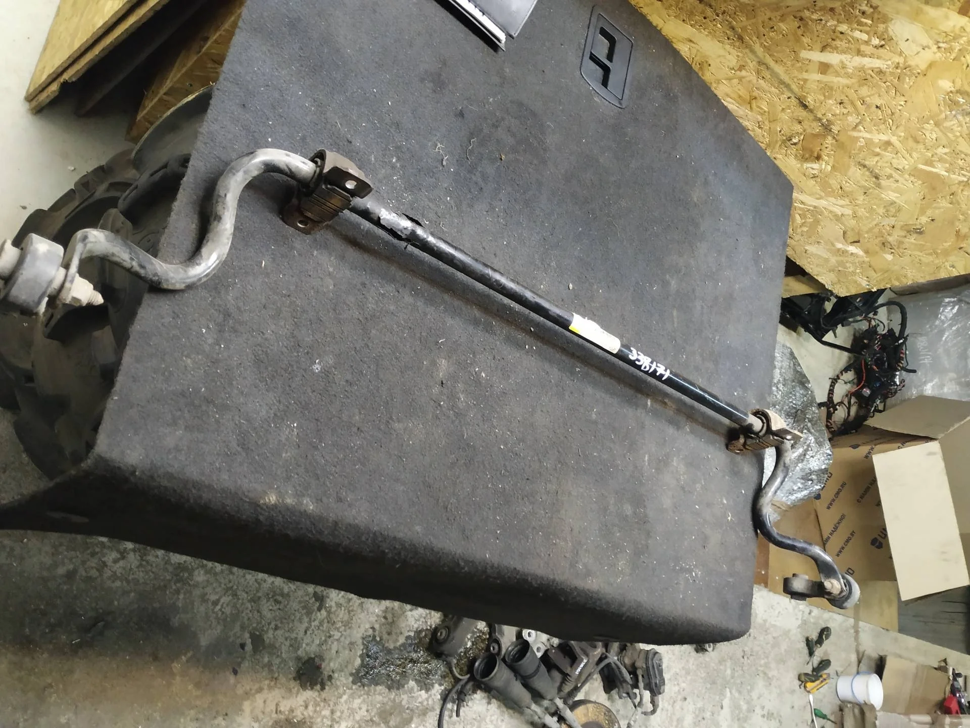 стабилизатор задний Audi A4  2009