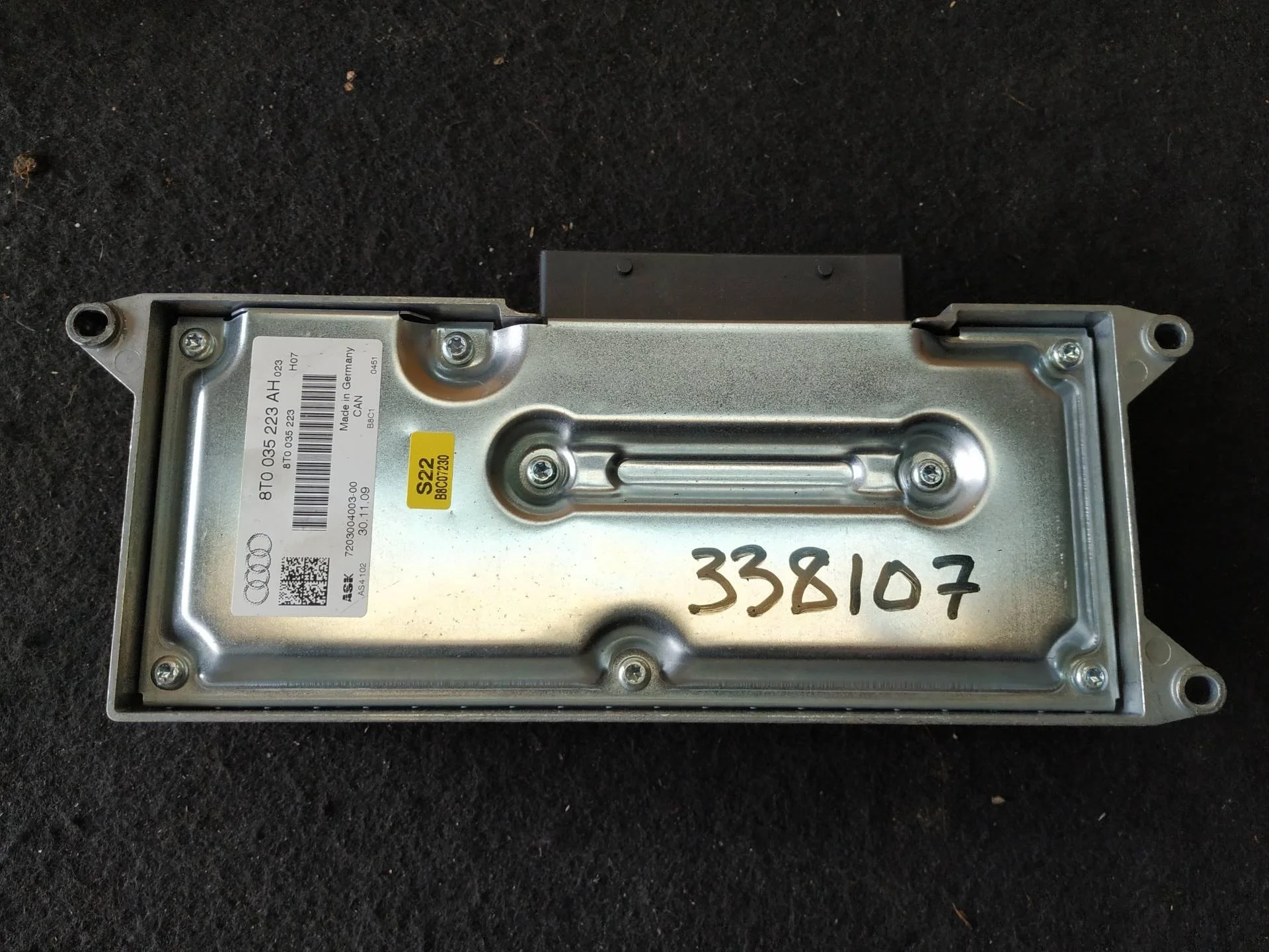 усилитель звука Audi A4  2009