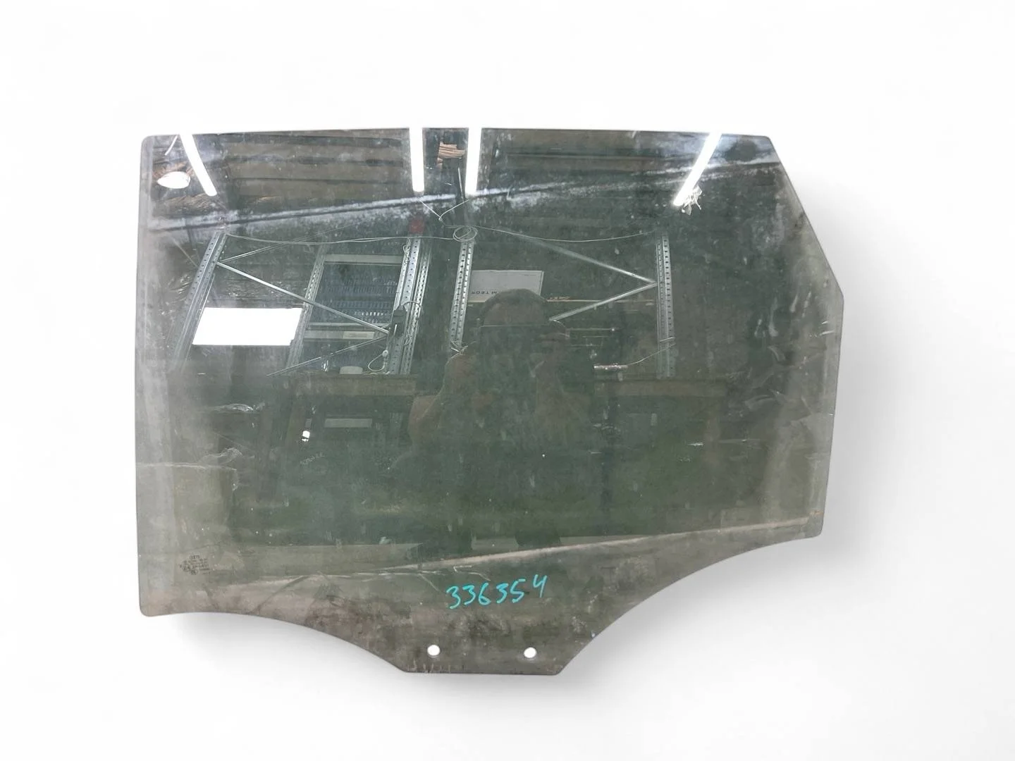 стекло двери задней левой Audi Q5 8R  2009