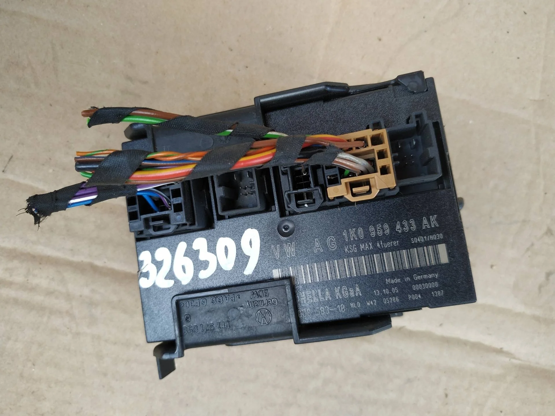 блок комфорта Volkswagen Caddy 3  2010