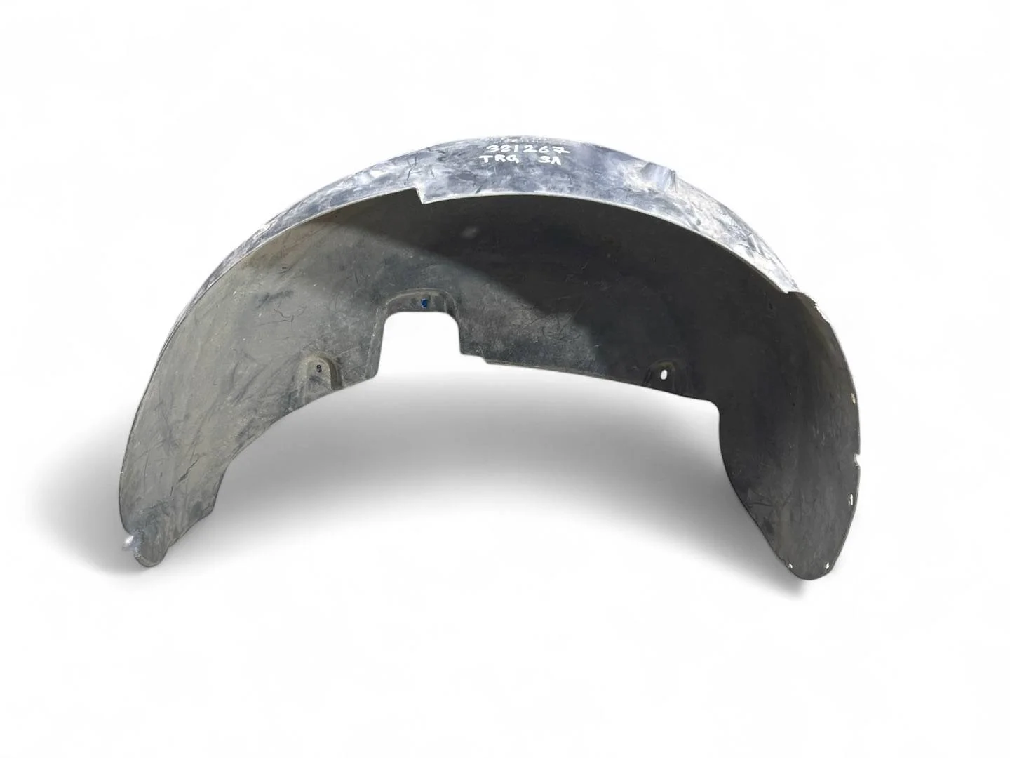 подкрылок задний левый Volkswagen Touareg  2006