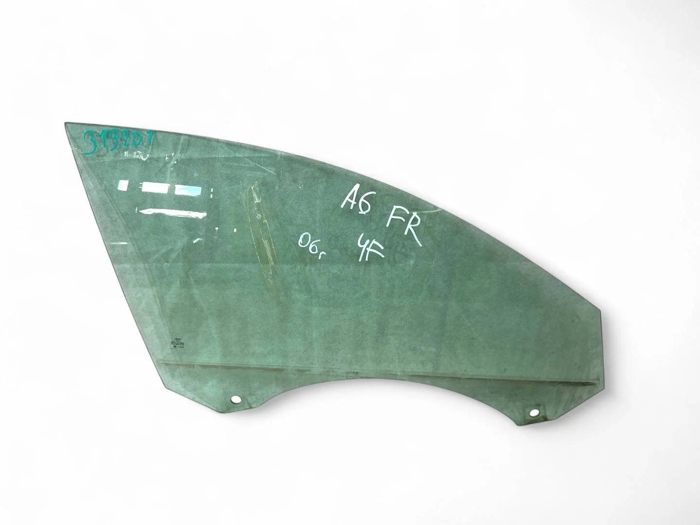 стекло двери передней правой Audi A6  2006