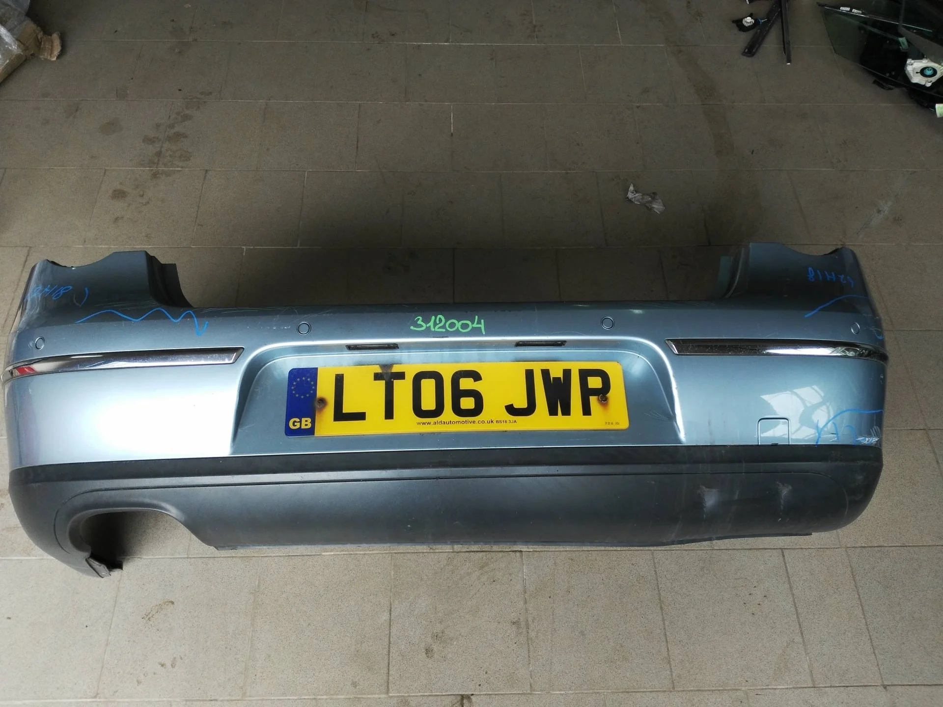 бампер задний Volkswagen Passat B6  2008