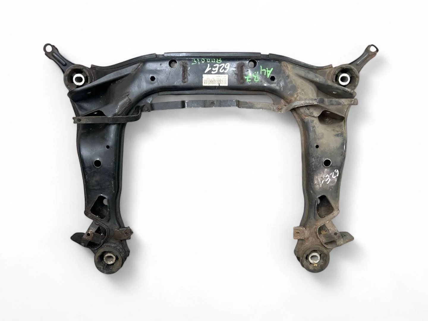 передняя балка (подрамник) Audi A4  2006