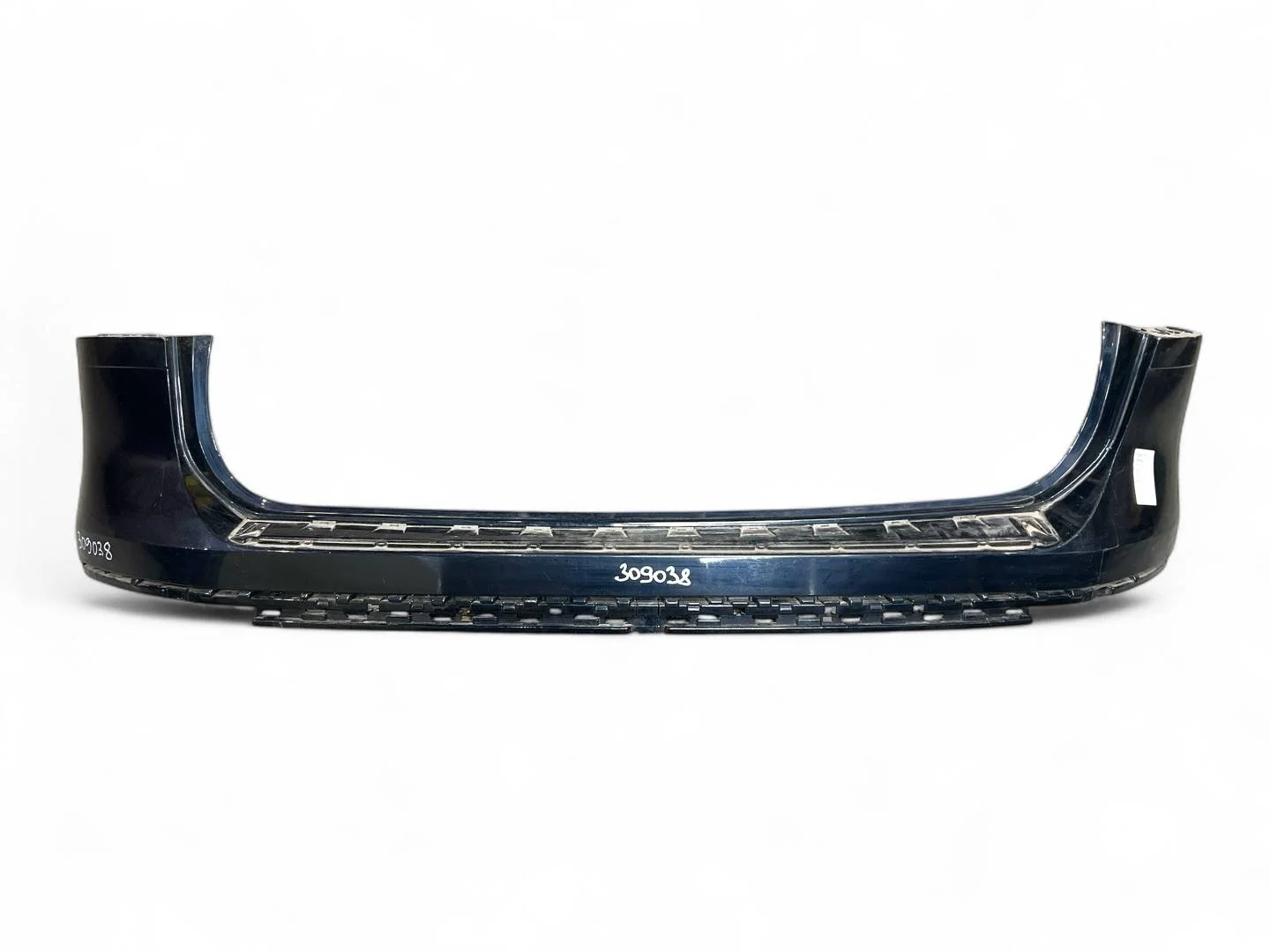 бампер задний Volkswagen Touareg 2  2013