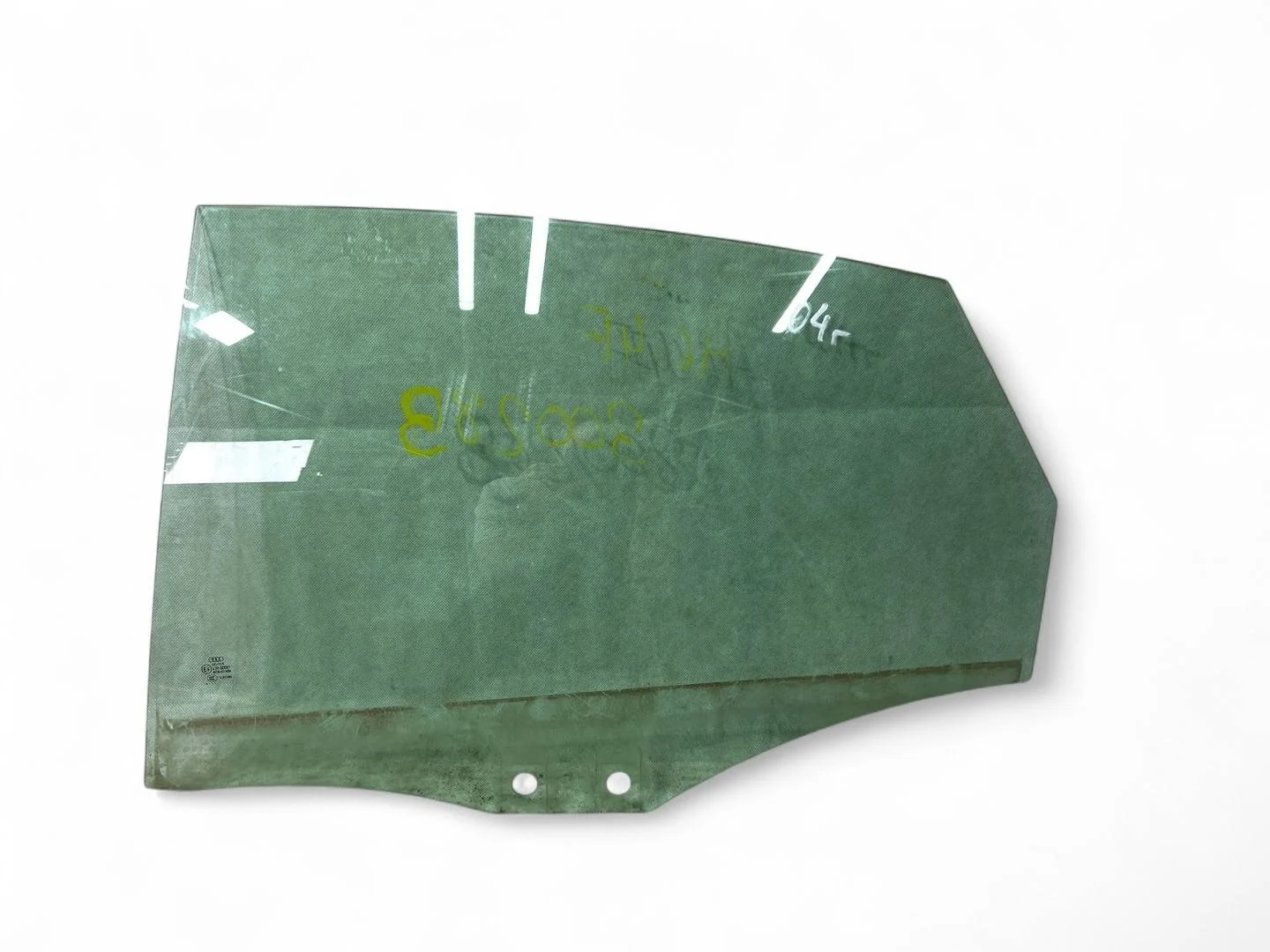 стекло двери задней левой Audi A6  2006