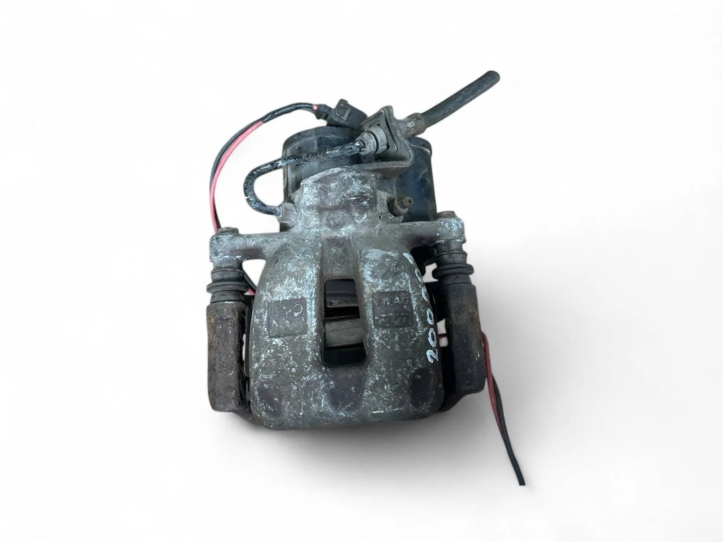 суппорт тормозной задний левый Volkswagen Passat CC  2008