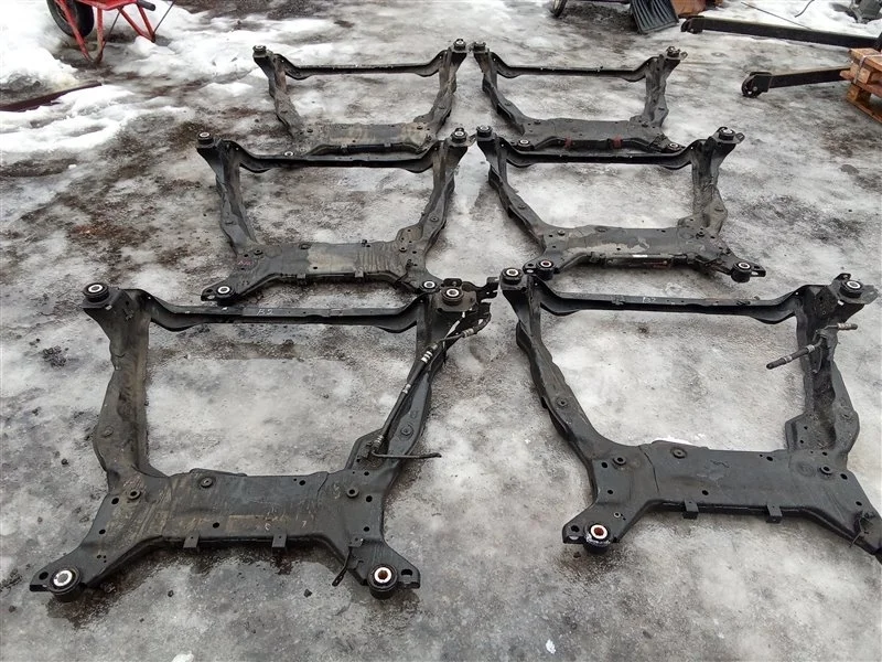 Подрамник Volvo S80 31406808 B5254T6, передний