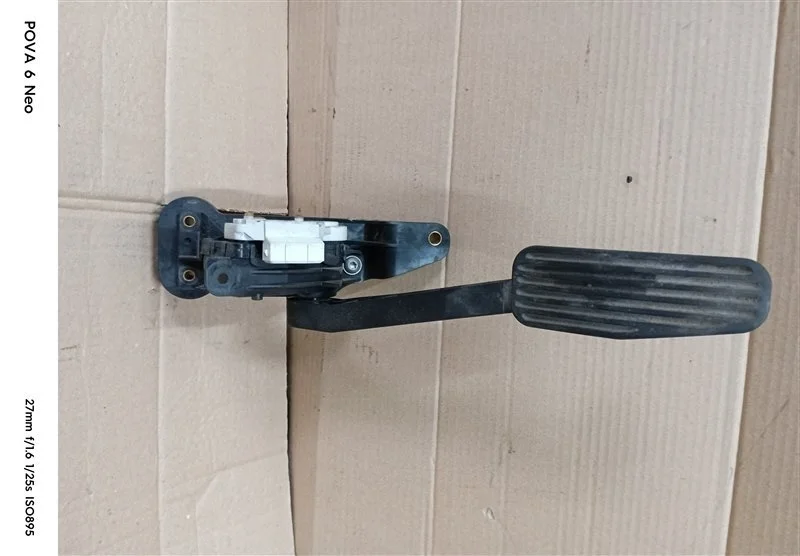 Педаль газа Volvo Xc90 2006 30683520 D5244T