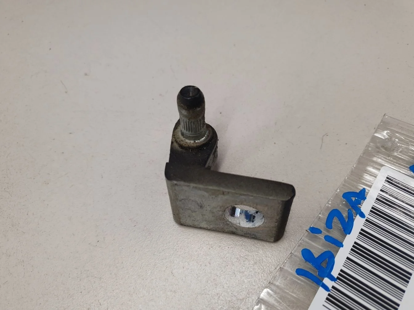 Петля двери передней правой для Seat Ibiza 2008-2017