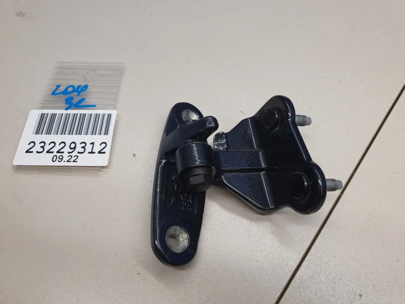 Петля двери задней правой для Mercedes C-klasse W204 2007-2015