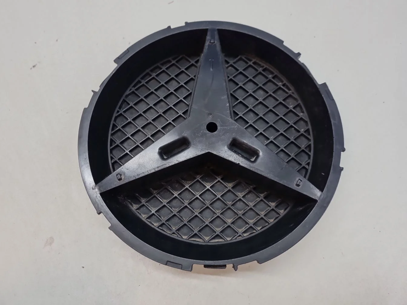 Кронштейн эмблемы решетки радиатора для Mercedes E-klasse C207 Coupe 2009-2016