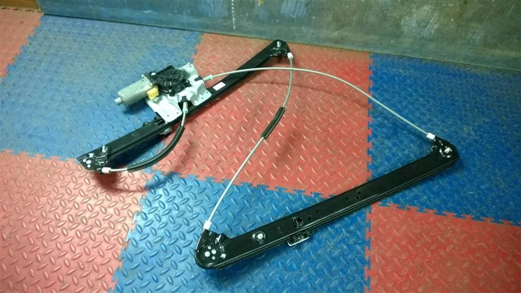 стеклоподъемник BMW X5 E53  M54B30 231 лс 3.0i