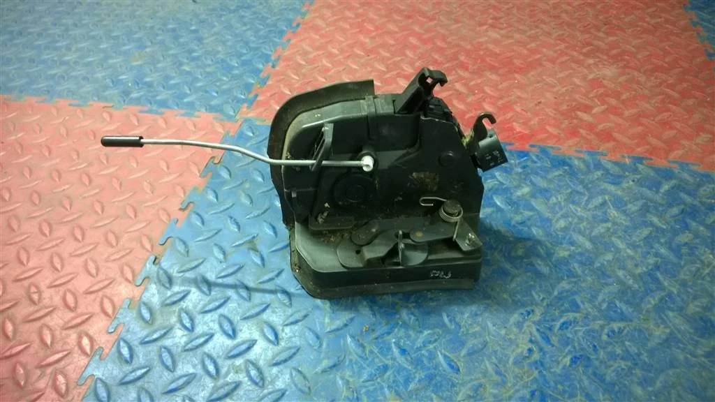 замок двери BMW X5 E53  M54B30 231 лс 3.0i