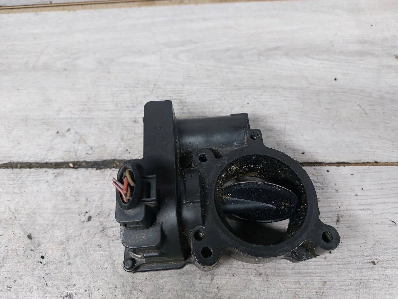 дроссельная заслонка Volkswagen Golf 5