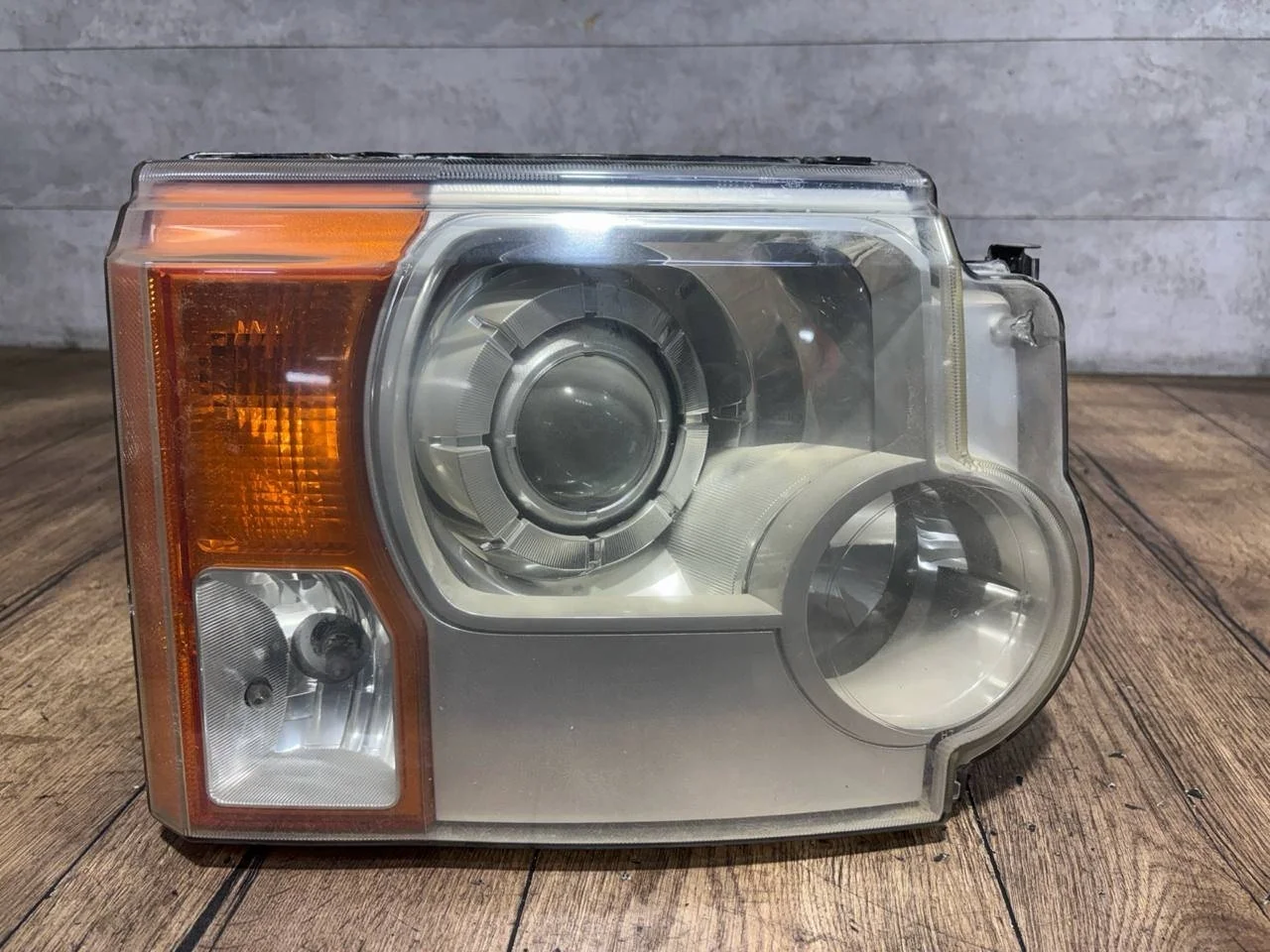 фара правая Land Rover Discovery 3 L319