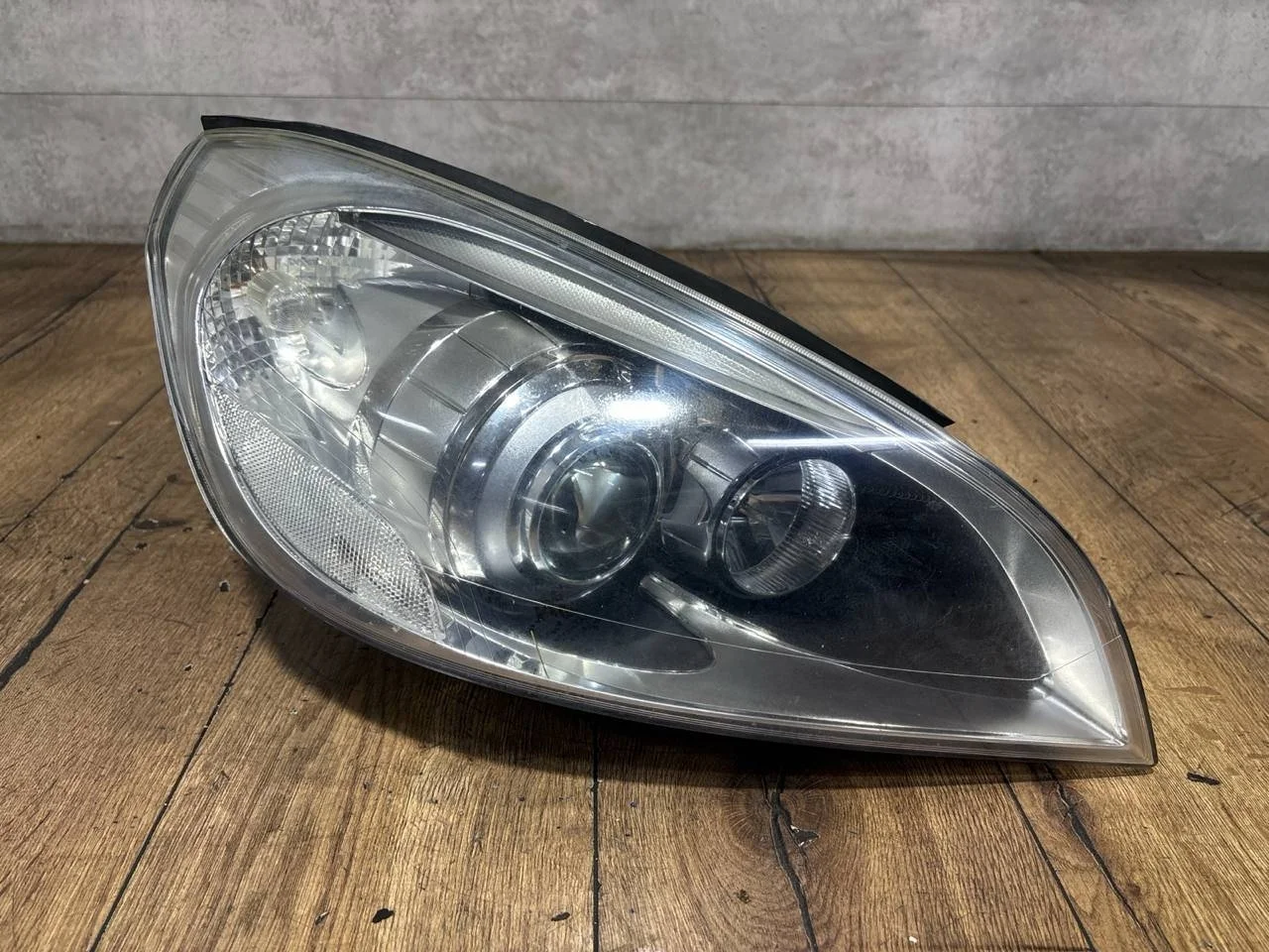 фара правая Volvo S60 2