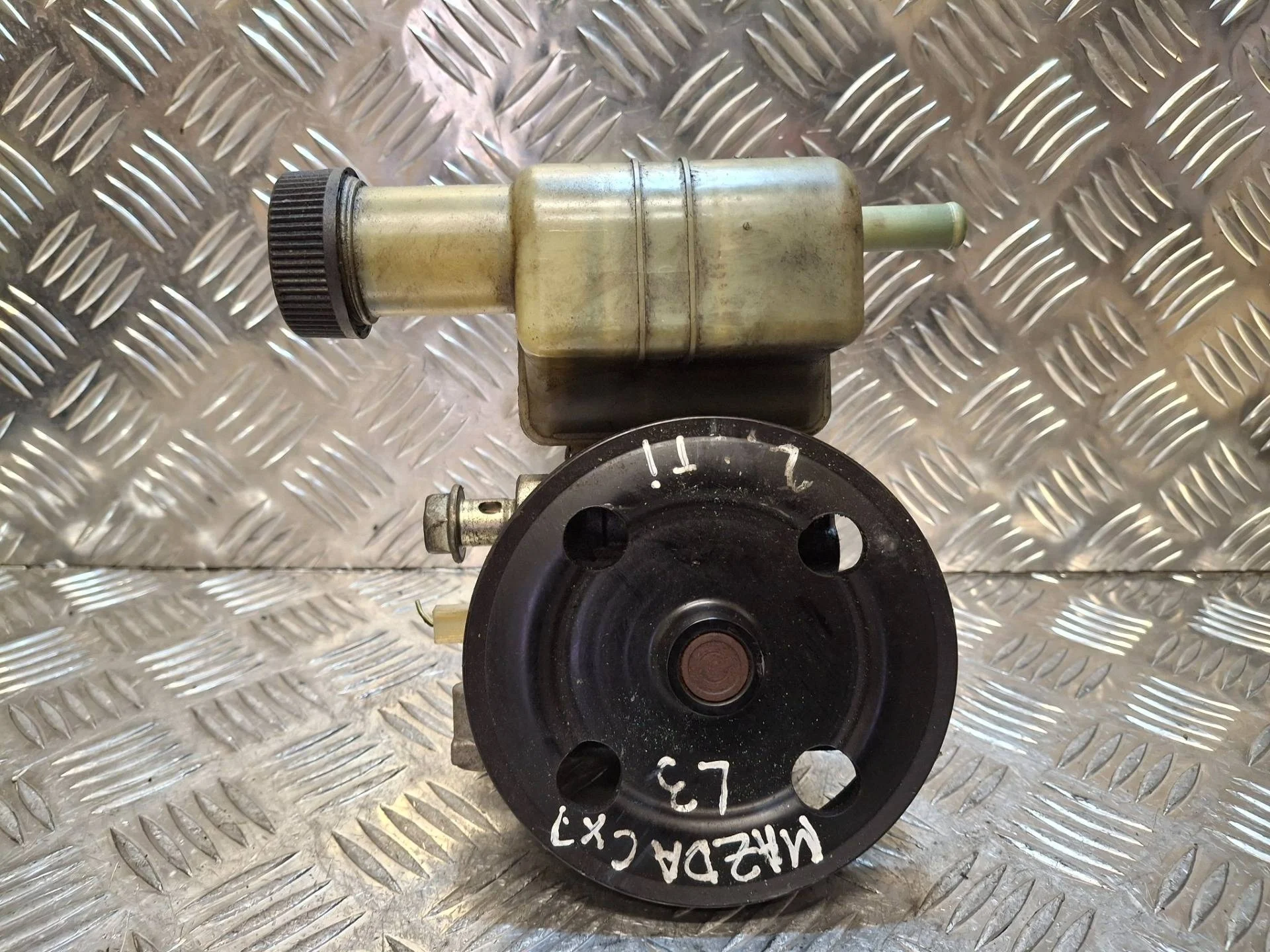 насос гидроусилителя руля Mazda CX-7