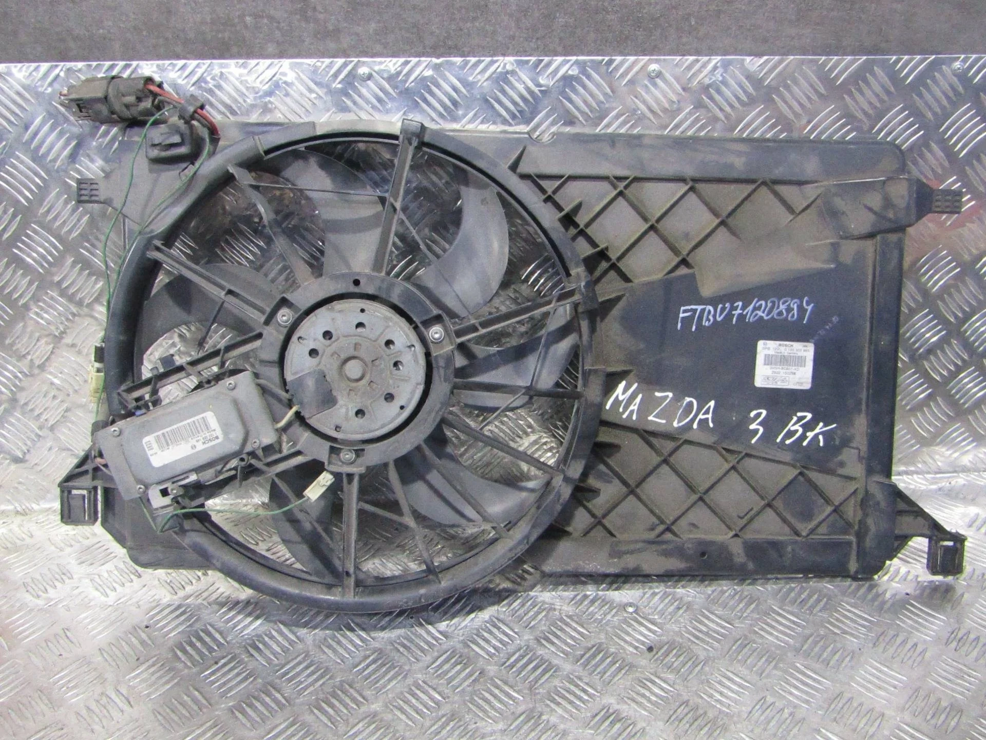 вентилятор охлаждения Mazda 3 BK BK