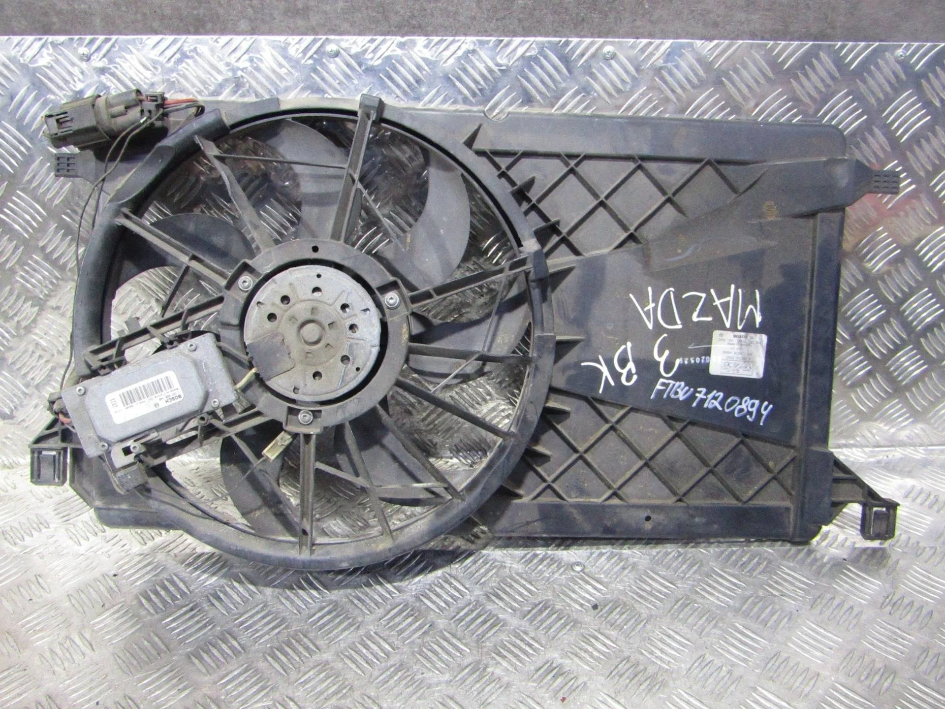 вентилятор охлаждения Mazda 3 BK BK