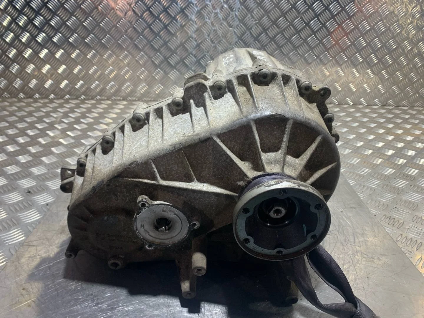 раздаточная коробка Mercedes-Benz M W163