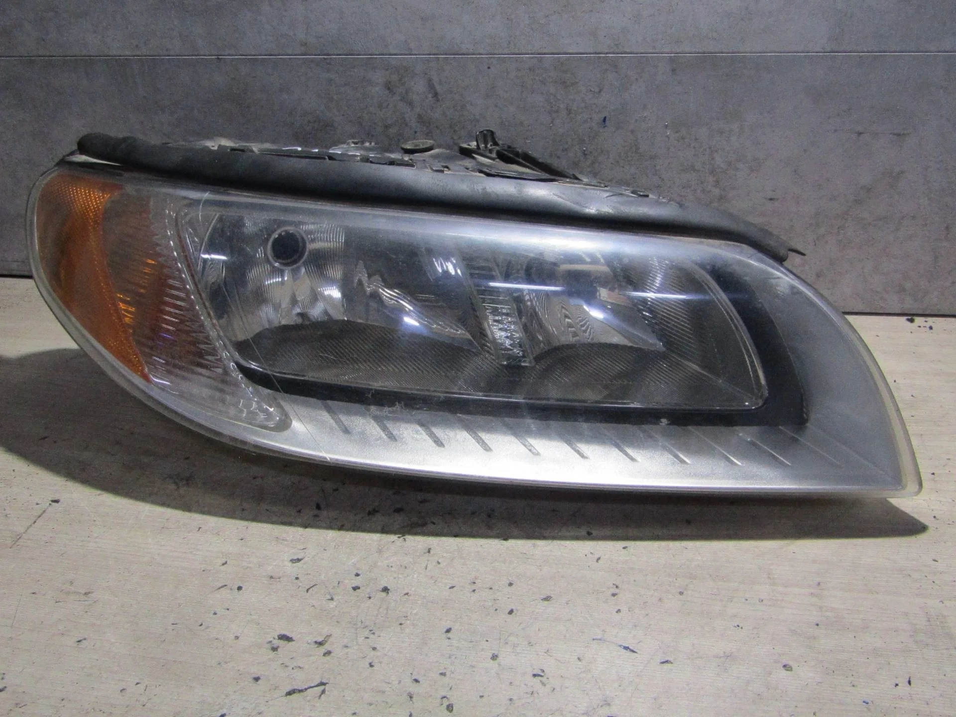 фара правая Volvo S80 2