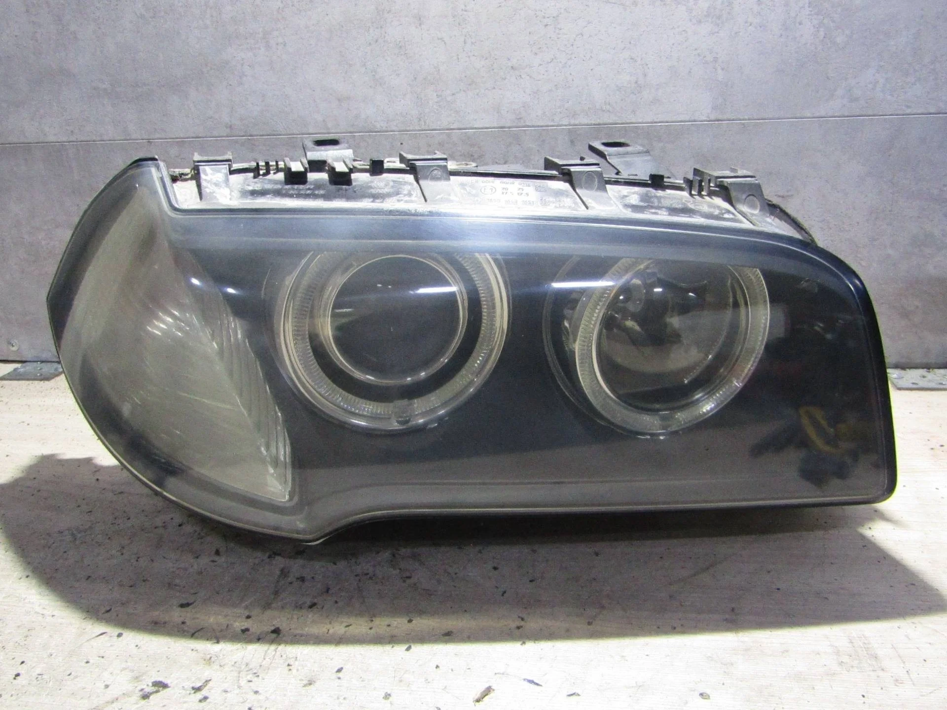 фара правая BMW X3 E83