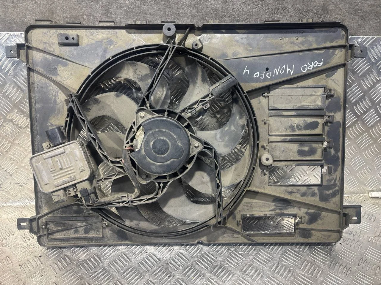 вентилятор охлаждения Ford Mondeo 4