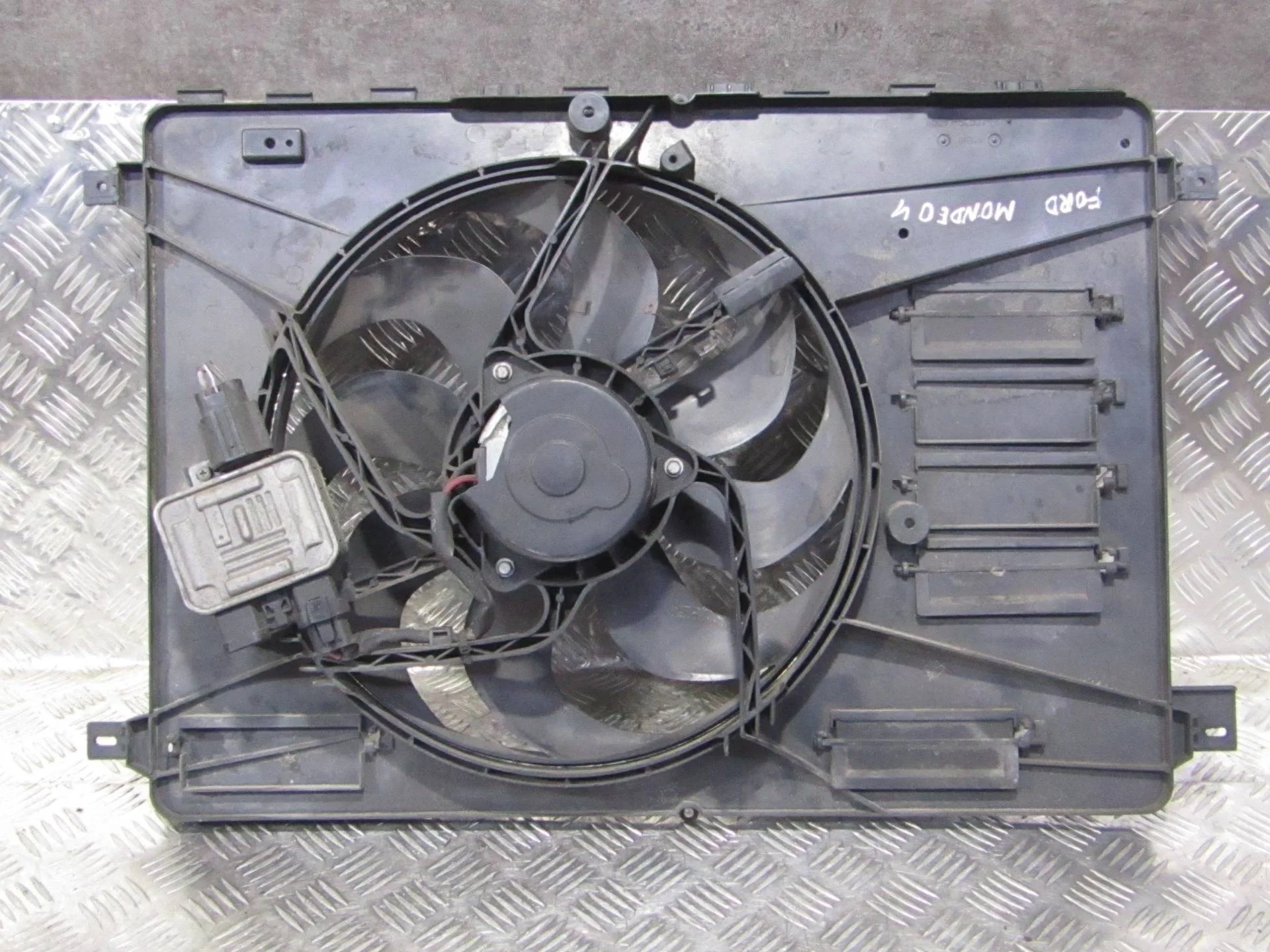 вентилятор охлаждения Ford Mondeo 4