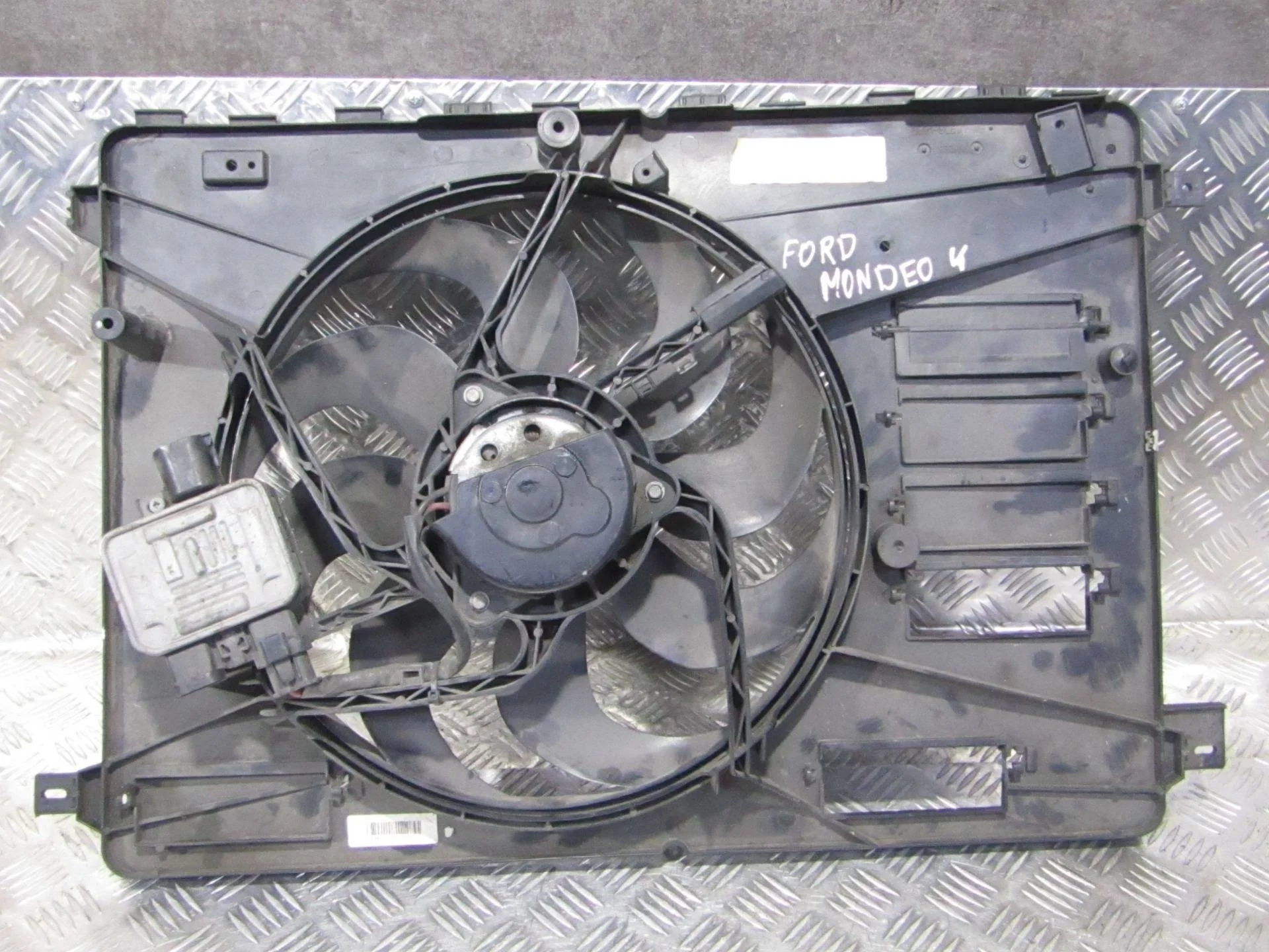 вентилятор охлаждения Ford Mondeo 4