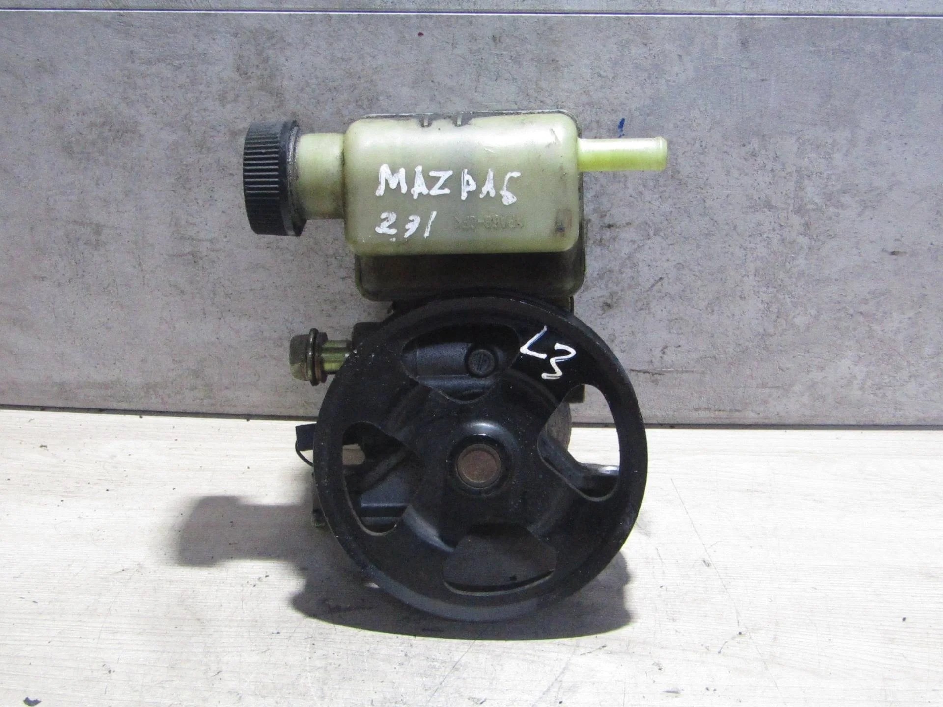 насос гидроусилителя руля Mazda 6