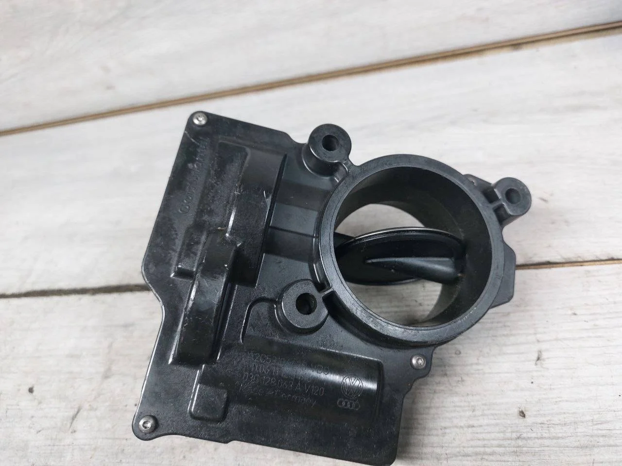 дроссельная заслонка Volkswagen Golf 5