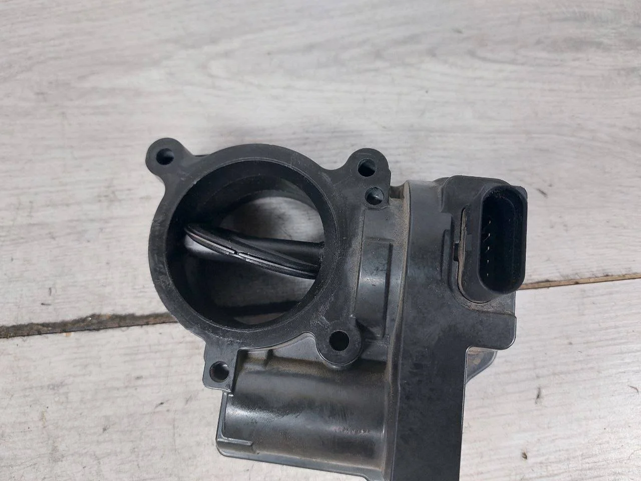 дроссельная заслонка Volkswagen Golf 5