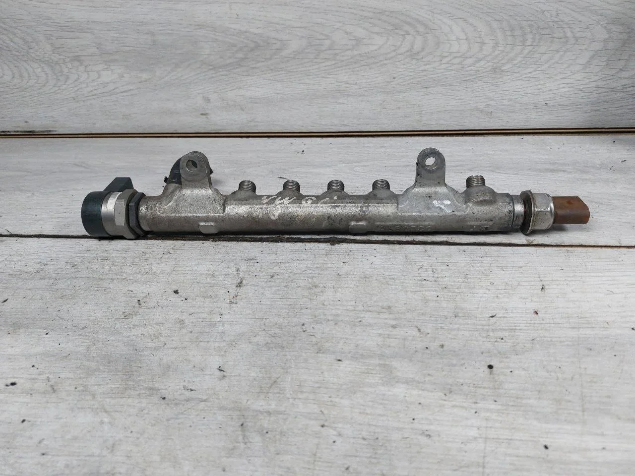 топливная рампа Volkswagen Tiguan